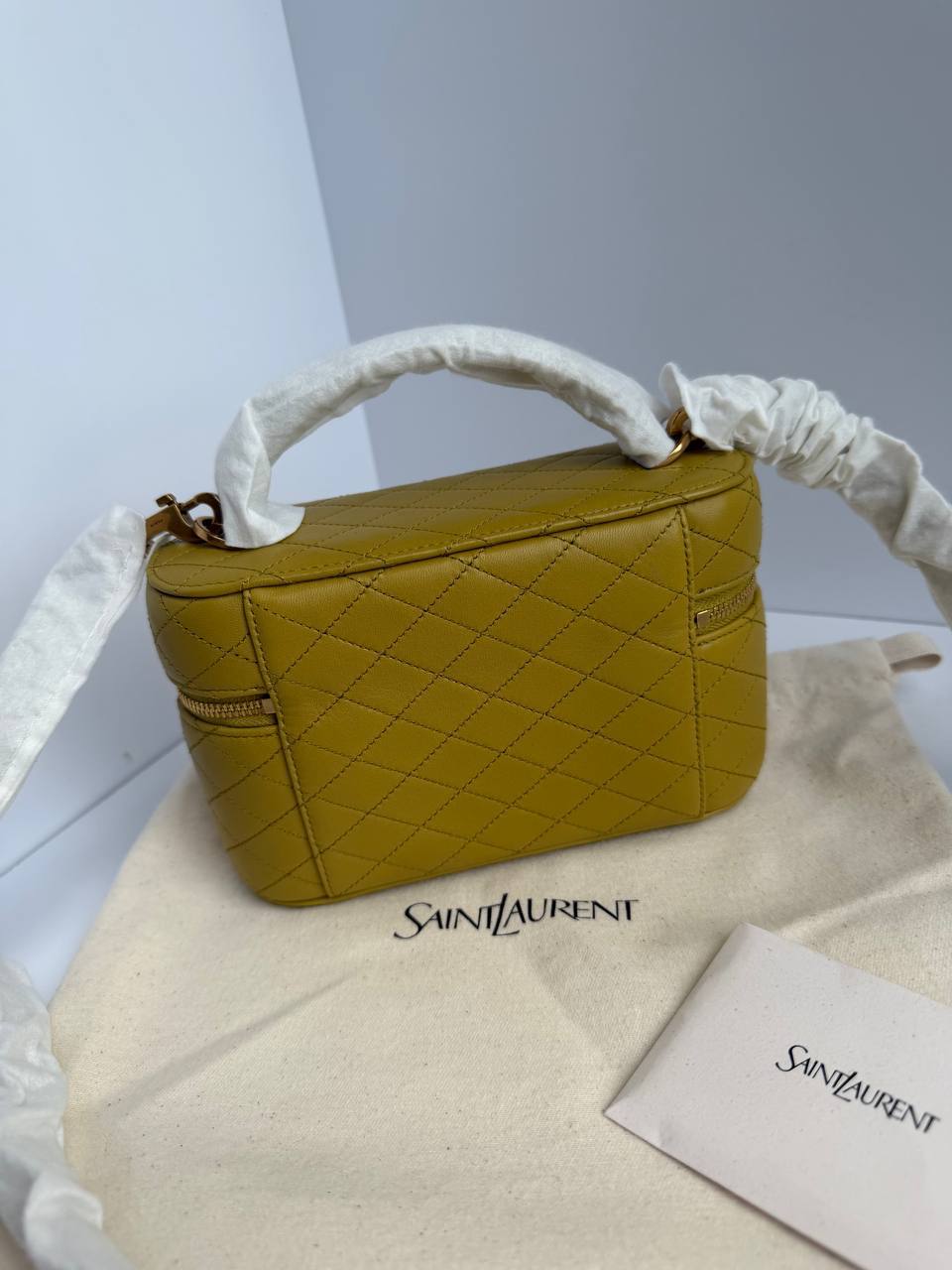 Мини сумочка Saint Laurent GABY VANITY IN LAMBSKIN