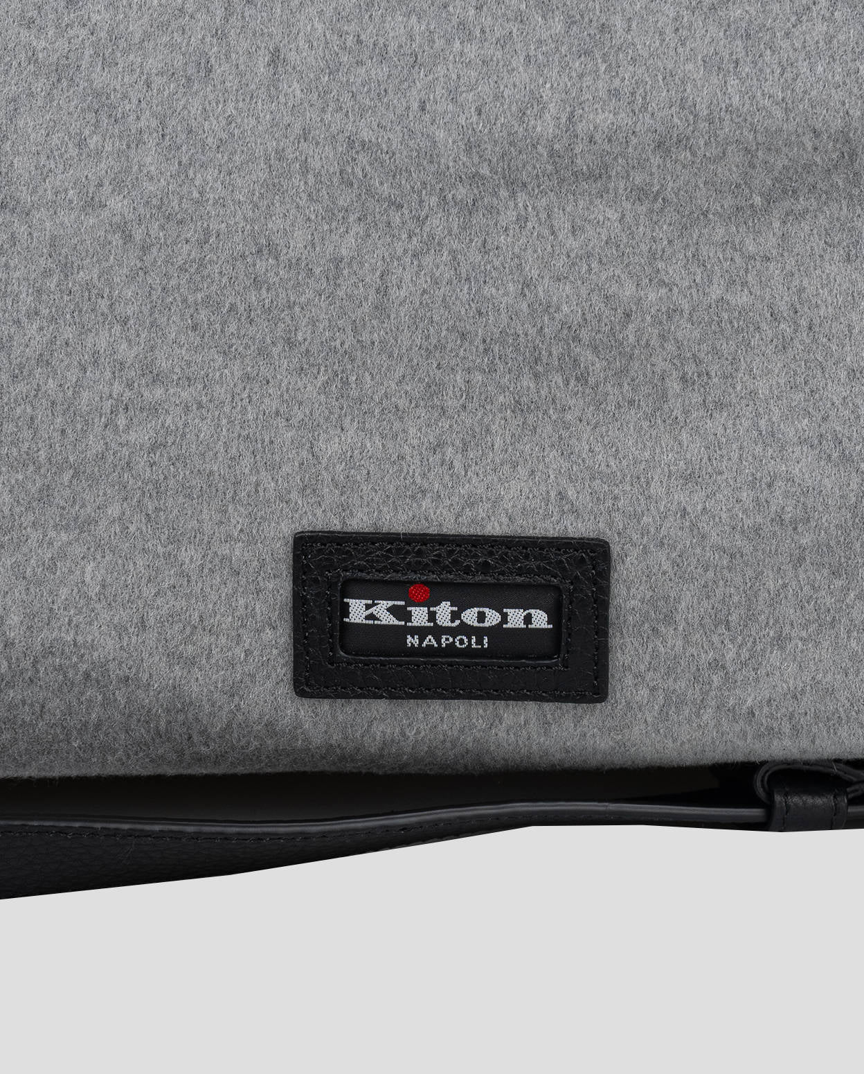 Kiton Серая кашемировая сумка