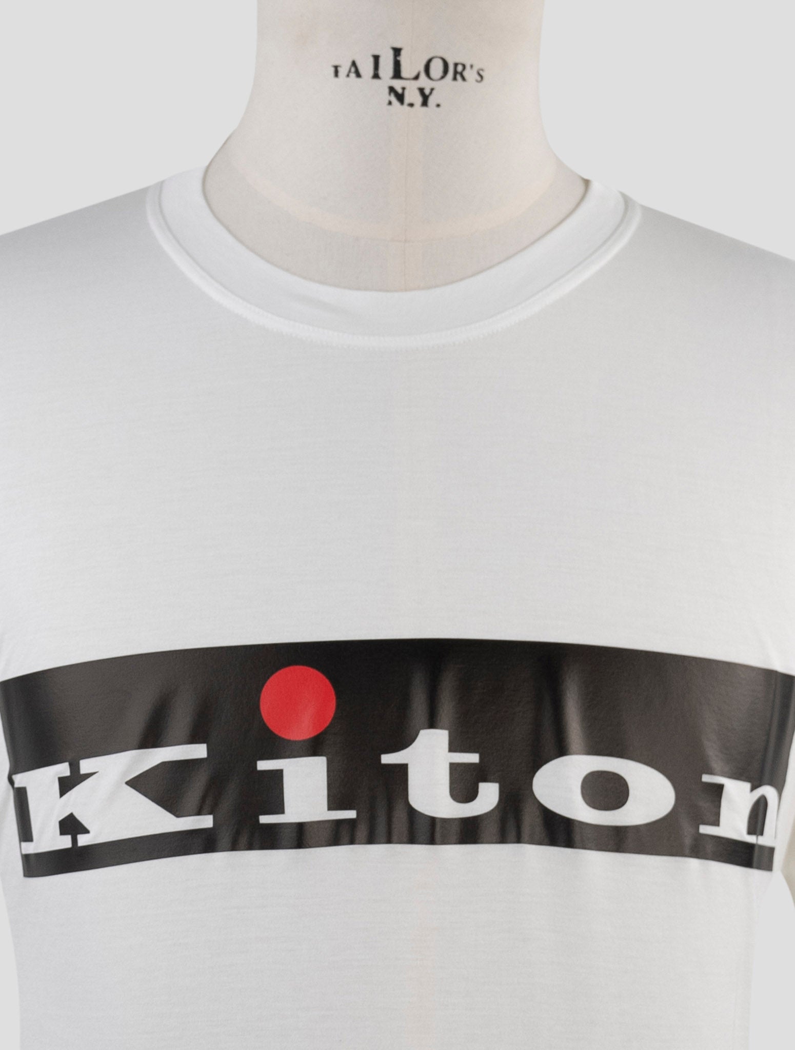Kiton Premium белая хлопковая футболка — мужская базовая модель итальянского производства